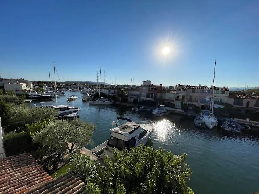 Fisherman'S House In The Heart Of Port Grimaud France
